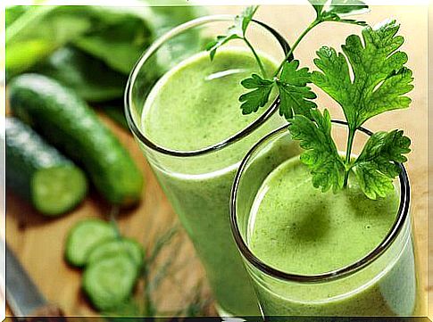 Mixed drinks for weight loss: green smoothie