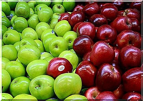 Colon cleansing food: apples