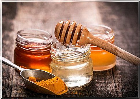 turmeric-and-honey-against-allergic-rhinitis