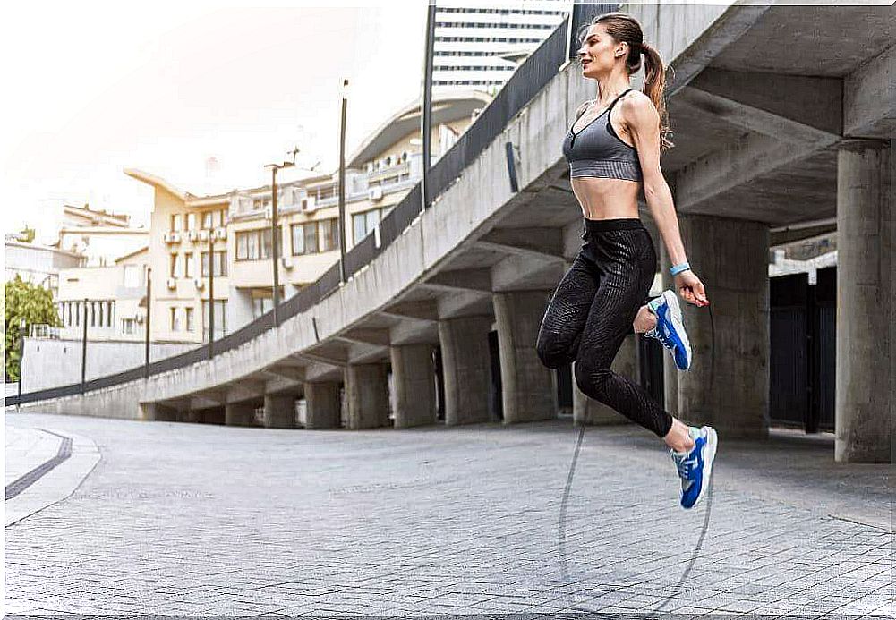 Exercises for cardiovascular training: jumping rope