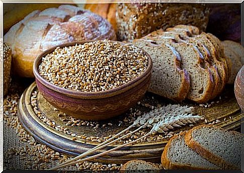 Whole grain bread to prevent gallstones