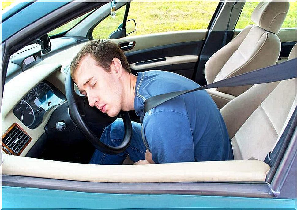 How to stay awake while driving: 9 tips