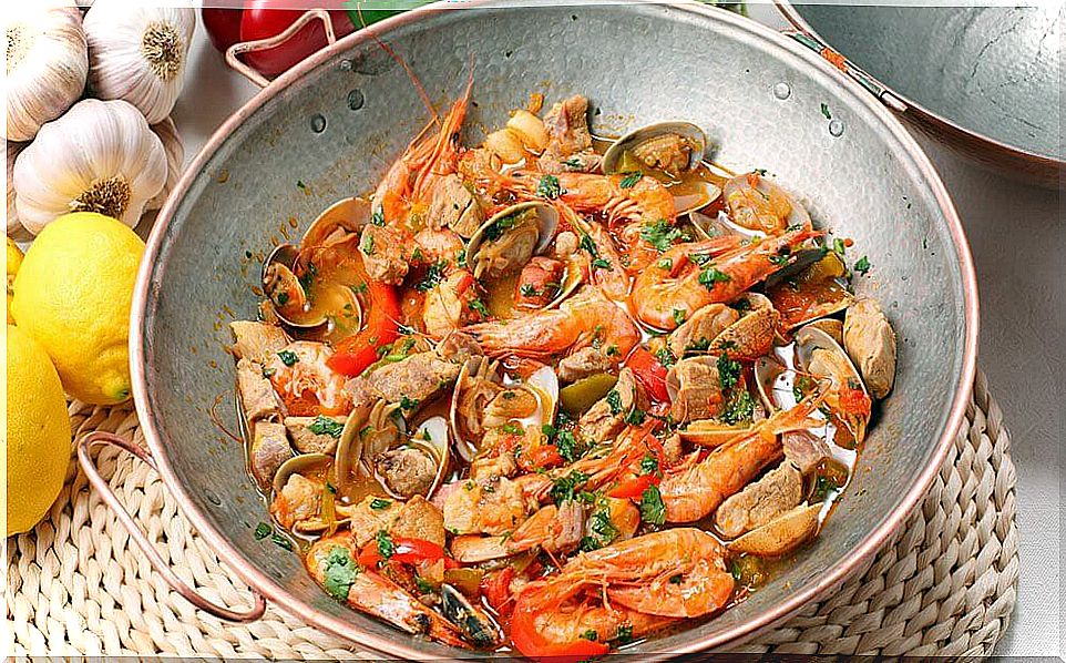 Food that increases uric acid formation: seafood