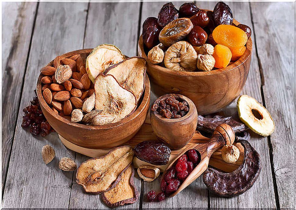 There are amazing benefits to eating nuts