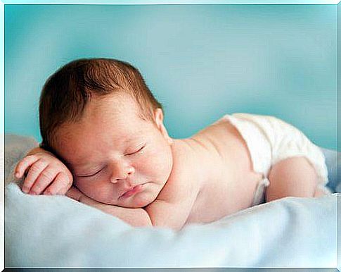 7 signs your baby needs to see a doctor: sleeping baby